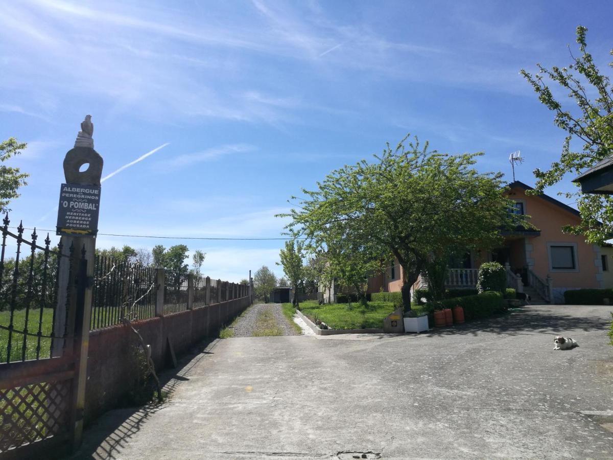 Albergue O Pombal Sarria Esterno foto