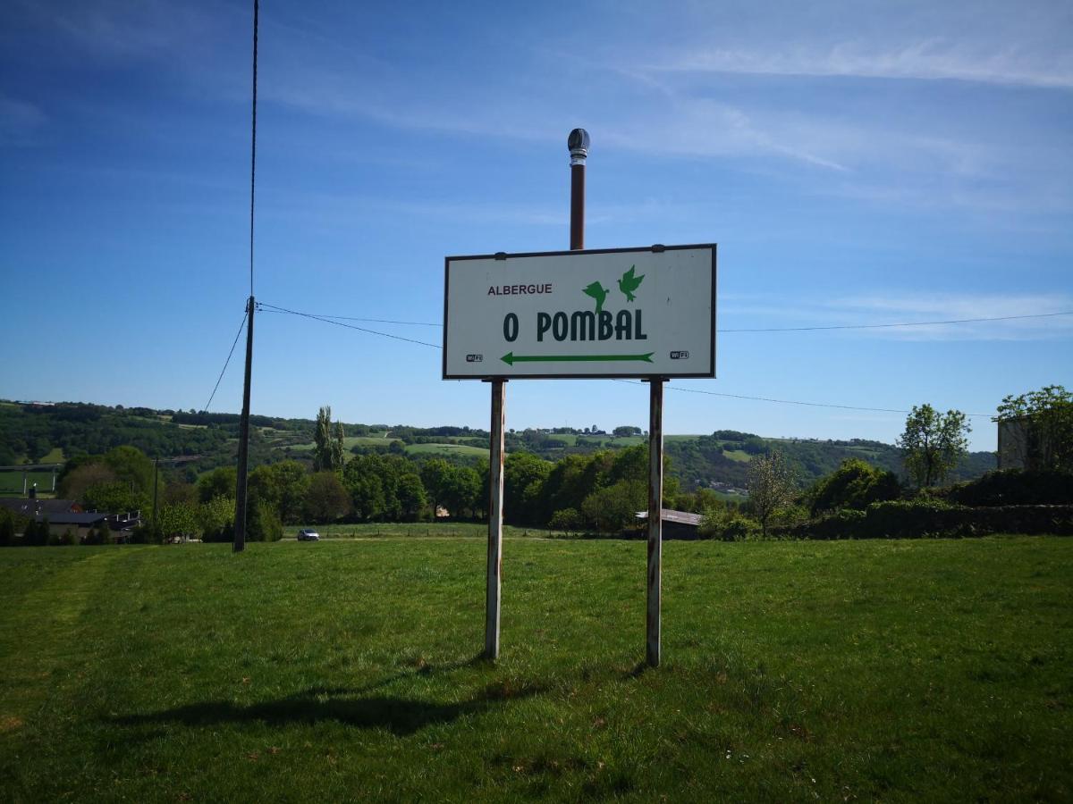 Albergue O Pombal Sarria Esterno foto